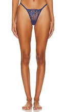KAT THE LABEL Sofia Thong in Navy - KAT THE LABEL String Sofia en Bleu Marine - KAT THE LABEL Sofia 海军蓝丁字裤 - KAT THE LABEL Sofia Tanga in Marineblau - KAT THE LABEL 소피아 끈팬티 - KAT THE LABEL Sofia Perizoma in blu marino