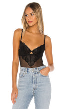 KAT THE LABEL Zephyr Bodysuit in Black - KAT THE LABEL Body Zephyr en Noir - KAT THE LABEL Zephyr 黑色连体衣 - KAT THE LABEL Zephyr Body in Schwarz - KAT THE LABEL 제퍼 바디수트 블랙 색상 - KAT THE LABEL Body Zephyr in nero