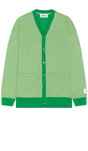 KROST Chevron Jacquard Cardigan in Green - Cardigan KROST en jacquard à chevrons en vert - KROST 绿色 V 形提花开衫 - KROST Chevron-Jacquard-Cardigan in Grün - KROST 쉐브론 자카드 가디건 - Cardigan jacquard KROST Chevron in verde