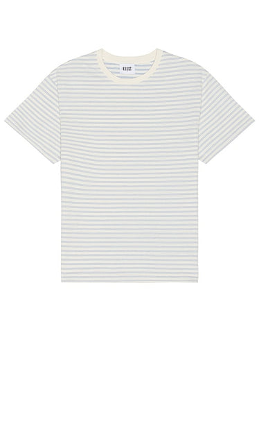 KROST Striped Short Sleeve Tee in Blue - KROST T-shirt rayé à manches courtes en bleu - KROST 蓝色条纹短袖 T 恤 - KROST Gestreiftes Kurzarm-T-Shirt in Blau - KROST 스트라이프 반소매 티셔츠 블루 색상 - T-shirt a maniche corte a righe KROST in blu