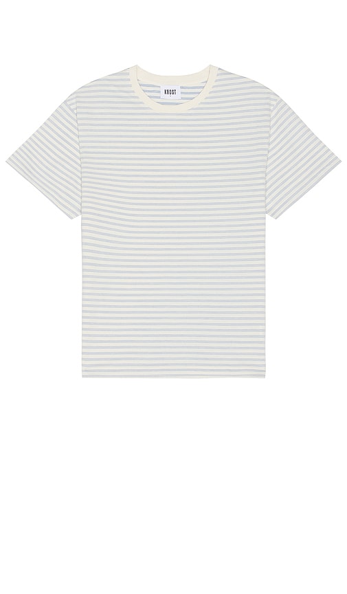 KROST Striped Short Sleeve Tee in Blue - KROST T-shirt rayé à manches courtes en bleu - KROST 蓝色条纹短袖 T 恤 - KROST Gestreiftes Kurzarm-T-Shirt in Blau - KROST 스트라이프 반소매 티셔츠 블루 색상 - T-shirt a maniche corte a righe KROST in blu