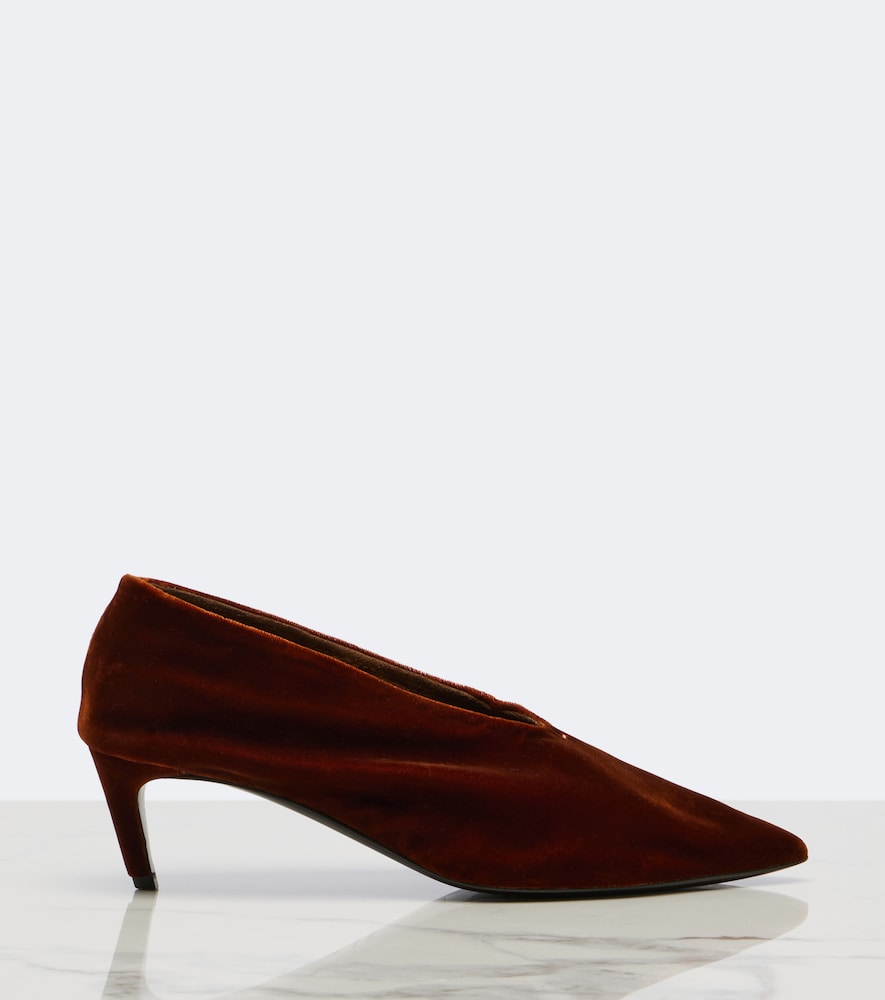 Khaite Miriam velvet pumps - Burgundy Mid Heel Pumps