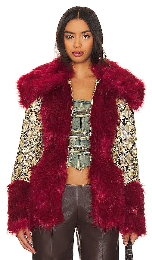 Kim Shui Snakeskin Coat in Wine - Manteau en peau de serpent Kim Shui en vin - 金水酒色蛇皮大衣 - Kim Shui Schlangenledermantel in Wein - Kim Shui 스네이크스킨 코트 - Cappotto in pelle di serpente Kim Shui color vino