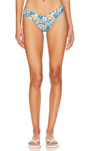 Kulani Kinis Cheeky Bikini Bottom in Multi - Bas de bikini coquin Kulani Kinis en multicolore - Kulani Kinis Cheeky 多色比基尼泳裤 - Kulani Kinis Cheeky Bikinihose in Multi - Kulani Kinis 치키 비키니 하의 - Slip bikini sfacciato Kulani Kinis in multi