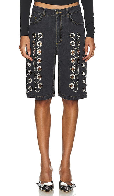 LADO BOKUCHAVA Pierced Boyfriend?s Short in Black - LADO BOKUCHAVA Short Boyfriend Percé en Noir - LADO BOKUCHAVA 穿孔男友黑色短裤 - LADO BOKUCHAVA durchbohrte Boyfriend-Shorts in Schwarz - LADO BOKUCHAVA 피어싱 보이프렌드 쇼츠 in 블랙 - Pantaloncini da fidanzato con piercing LADO BOKUCHAVA in nero