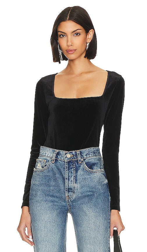 L'AGENCE Kinley Square Neck Top in Black - L'AGENCE Haut Kinley à col carré en noir - L'AGENCE Kinley 黑色方领上衣 - L'AGENCE Kinley Top mit quadratischem Ausschnitt in Schwarz - L'AGENCE Kinley 스퀘어 넥 탑블랙 색상 - Top L'AGENCE Kinley con scollo quadrato in nero