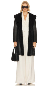 LAMARQUE Abigail Coat in Black - LAMARQUE Manteau Abigail en Noir - LAMARQUE Abigail 黑色大衣 - LAMARQUE Abigail Mantel in Schwarz - LAMARQUE 아비게일 코트블랙 색상 - Cappotto Abigail LAMARQUE in nero
