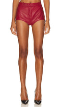 LAMARQUE Annaise Short in Red - LAMARQUE Short Annaise en Rouge - LAMARQUE Annaise 红色短裤 - LAMARQUE Annaise Short in Rot - LAMARQUE Annise 쇼츠 - LAMARQUE Annaise corto in rosso