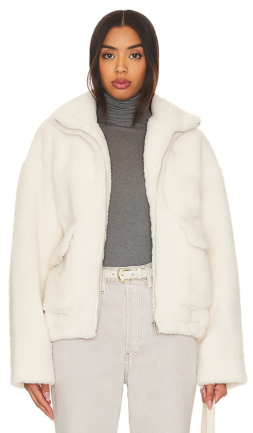 LAMARQUE Kim Jacket in Cream - LAMARQUE Veste Kim en Crème - LAMARQUE Kim 奶油色夹克 - LAMARQUE Kim Jacke in Creme - LAMARQUE 킴 자켓 - Giacca Kim LAMARQUE color crema