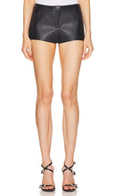 LAMARQUE Rukiya Short in Black - LAMARQUE Short Rukiya en Noir - LAMARQUE Rukiya 黑色短裤 - LAMARQUE Rukiya Short in Schwarz - LAMARQUE Rukiya 쇼츠 - LAMARQUE Rukiya corto in nero