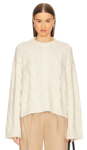L'Academie Adria Cable Sweater in Ivory - Pull torsadé Adria de L'Academie en ivoire - L'Academie Adria 象牙色绞花毛衣 - L'Academie Adria Zopfpullover in Elfenbein - L'Academie Adria 케이블 스웨터 아이보리 색상 - Maglione a trecce L'Academie Adria in avorio