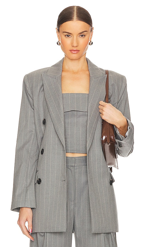 L'Academie Ainsley Blazer in Grey - Blazer L'Academie Ainsley en gris - L'Academie Ainsley 灰色西装外套 - L'Academie Ainsley Blazer in Grau - L'Academie Ainsley 블레이저 그레이 색상 - Blazer L'Academie Ainsley in grigio