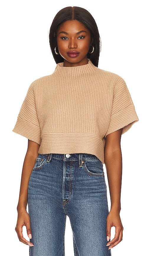 L'Academie Aurela Mock Neck Pullover in Tan - L'Academie Aurela - Pull à col montant en beige - L'Academie Aurela 黄褐色小高领套头衫 - L'Academie Aurela Stehkragenpullover in Hellbraun - L'Academie Aurela 모크넥 풀오버(탠 색상) - Pullover a collo alto L'Academie Aurela color marrone chiaro