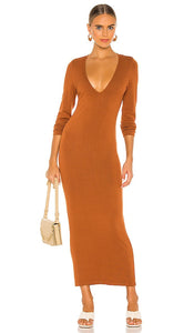 L'Academie Deena Maxi Dress in Brown - L'Academie - Robe longue Deena en marron - L'Academie Deena 棕色长裙 - L'Academie Deena Maxikleid in Braun - L'Academie Deena 맥시 드레스 브라운 색상 - Abito lungo L'Academie Deena in marrone