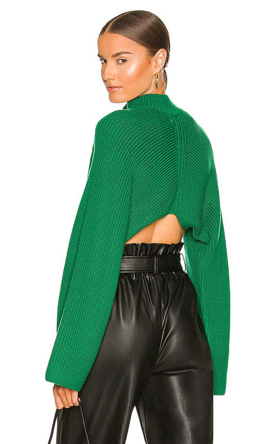 L'Academie Isolde Mock Neck Sweater in Green - L'Académie Isolde - Pull à col montant en vert - L'Academie Isolde 绿色小高领毛衣 - L'Academie Isolde Stehkragenpullover in Grün - L'Academie Isolde 모크넥 스웨터 그린 색상 - Maglione a collo alto L'Academie Isolde in verde