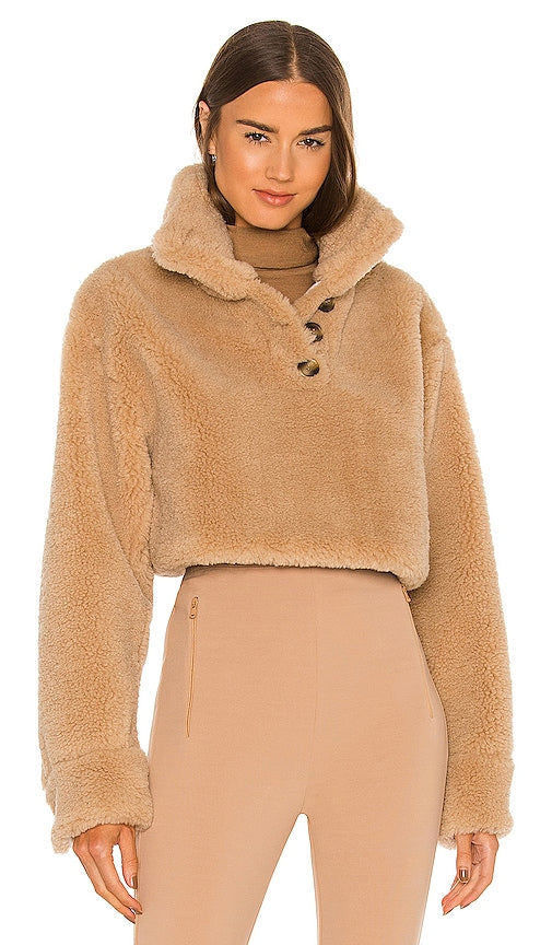 L'Academie Mia Pullover in Tan - L'Academie - Pull Mia en beige - L'Academie Mia 黄褐色套头衫 - L'Academie Mia Pullover in Hellbraun - L'Academie Mia 풀오버 탠 색상 - Pullover L'Academie Mia color marrone chiaro