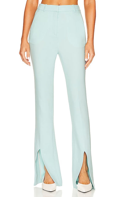 L'Academie Ospen Notched Pant in Blue - Pantalon cranté L'Academie Ospen en bleu - L'Academie Ospen 蓝色缺口长裤 - L'Academie Ospen Kerbhose in Blau - L'Academie Ospen 노치드 팬츠 블루 색상 - Pantaloni con risvolto L'Academie Ospen in blu