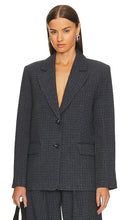 L'Academie The Oversized Plaid Blazer in Grey - L'Academie Le blazer surdimensionné à carreaux en gris - L'Academie 灰色超大格纹西装外套 - L'Academie Der übergroße karierte Blazer in Grau - L'Academie 오버사이즈 플레이드 블레이저 그레이 컬러 - L'Academie Blazer scozzese oversize in grigio