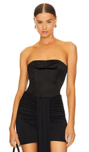 L'Academie x Marianna Parker Top in Black - Haut L'Academie x Marianna Parker en noir - L'Academie x Marianna Parker 黑色上衣 - L'Academie x Marianna Parker Top in Schwarz - L'Academie x Marianna Parker 탑 색상 - Top L'Academie x Marianna Parker in nero