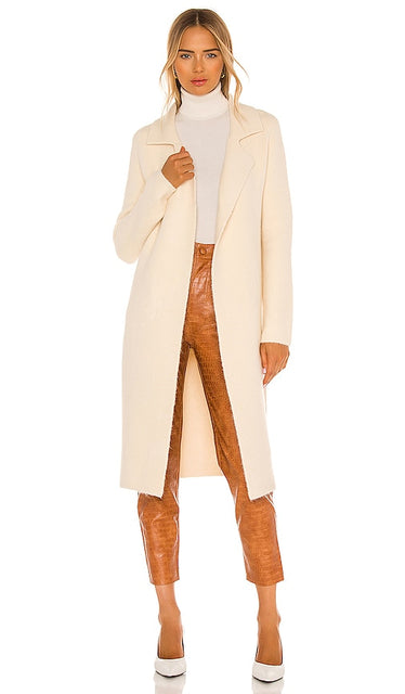 L'Academie London Cardigan in Cream - L'Academie London Cardigan en crème - L'Academie London 奶油色开衫 - Strickjacke von L'Academie London in Creme - L'Academie London 카디건 색상 - Cardigan L'Academie London color crema