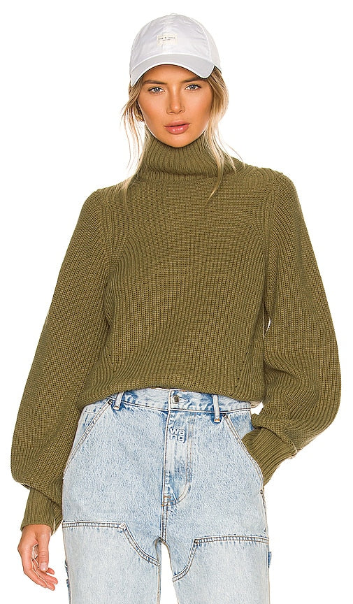 L'Academie Raylee Turtleneck Sweater in Olive - Pull à col roulé L'Academie Raylee en olive - L'Academie Raylee 橄榄色高领毛衣 - L'Academie Raylee Rollkragenpullover in Oliv - L'Academie Raylee 터틀넥 스웨터 올리브 색상 - Maglione dolcevita L'Academie Raylee in verde oliva