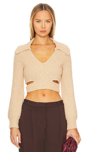 L'Academie Imani Boucle Knit Pullover in Beige - Pull en tricot bouclé L'Academie Imani en beige - L'Academie Imani 米色圈圈针织套头衫 - L'Academie Imani Boucle Strickpullover in Beige - L'Academie Imani 부클 니트 풀오버 베이지 색상 - Pullover in maglia bouclé L'Academie Imani in beige