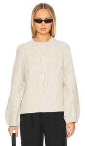 L'Academie Tamsin Sweater in Neutral - Pull L'Académie Tamsin en Neutre - L'Academie Tamsin 中性毛衣 - L'Academie Tamsin Pullover in Neutral - L'Academie Tamsin 스웨터 - Maglione L'Academie Tamsin in colore neutro