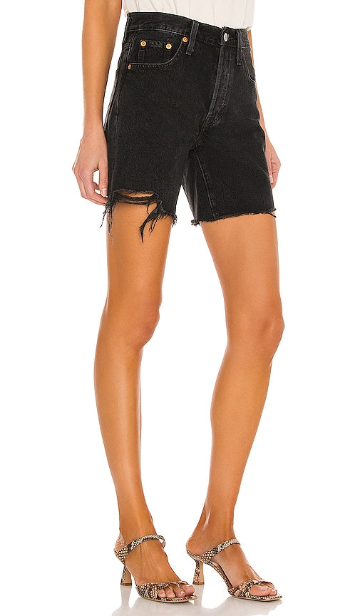 LEVI'S 501 Mid Thigh Short in Black