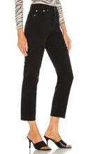 LEVI'S Wedgie Straight Ankle in Black