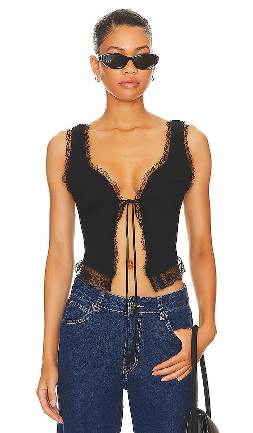 LIONESS Resurgence Cami in Black - Camisole LIONESS Resurgence en noir - LIONESS Resurgence 黑色吊带背心 - LIONESS Resurgence Cami in Schwarz - LIONESS 리서전스 캐미 블랙 색상 - LIONESS Resurgence Cami in nero