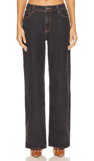 LIONESS Top Model Jean in Black - Jean top modèle LIONESS en noir - LIONESS 顶级模特黑色牛仔裤 - LIONESS Topmodel-Jeans in Schwarz - LIONESS 탑 모델 진 블랙 색상 - LIONESS Top Model Jean in nero