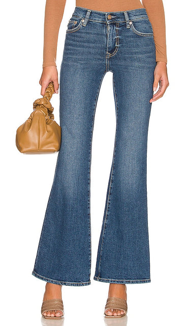 Lovers and Friends River Low Rise Flare in Blue - Lovers and Friends River - Pantalon évasé taille basse - Bleu - Lovers and Friends River 蓝色低层火炬 - Lovers and Friends River Low Rise Flare in Blau - Lovers and Friends River 로우라이즈 플레어 블루 색상 - Amanti e amici River Low Rise Flare in blu