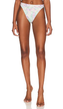 LPA Carlita High Waist Bottom in Mint - LPA Carlita - Bas taille haute en menthe - LPA Carlita 薄荷色高腰底裤 - LPA Carlita Hose mit hoher Taille in Mint - LPA Carlita 하이웨이스트 하의 - Pantaloni a vita alta LPA Carlita in menta