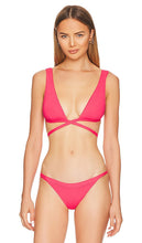 LSPACE Avery Bikini Top in Red - Haut de bikini LSPACE Avery en rouge - LSPACE Avery 红色比基尼上衣 - LSPACE Avery Bikinioberteil in Rot - LSPACE AVERY 비키니 탑 - Top bikini LSPACE Avery in rosso