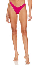 LSPACE Cabana Bitsy Bottom in Fuchsia - LSPACE Cabana Bitsy Bottom en fuchsia - LSPACE Cabana Bitsy 紫红色底裤 - LSPACE Cabana Bitsy Bottom in Fuchsia - LSPACE Cabana 비트시 하의 - LSPACE Cabana Bitsy Bottom in fucsia
