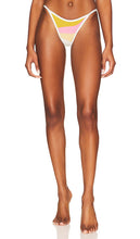 LSPACE Daybreak Bikini Bottom in Orange - Bas de bikini LSPACE Daybreak en orange - LSPACE Daybreak 橙色比基尼泳裤 - LSPACE Daybreak Bikinihose in Orange - LSPACE Daybreak 비키니 하의 오렌지 색상 - Fondo bikini LSPACE Daybreak in arancione
