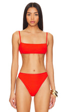 LSPACE Hazel Bikini Top in Red - Haut de bikini LSPACE Hazel en rouge - LSPACE 红色淡褐色比基尼上衣 - LSPACE Hazel Bikinioberteil in Rot - LSPACE 헤이즐 비키니 탑 - Top bikini nocciola LSPACE in rosso