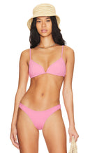 LSPACE Helena Triangle Top in Pink - Haut triangle LSPACE Helena en rose - LSPACE Helena 粉色三角上衣 - LSPACE Helena Triangel-Oberteil in Rosa - LSPACE Helena 트라이앵글 탑 - Top a triangolo LSPACE Helena in rosa