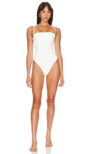 LSPACE La Femme Sunrise Seashell One Piece in White - LSPACE La Femme Sunrise Seashell une pièce en blanc - LSPACE La Femme Sunrise 贝壳一件（白色） - LSPACE La Femme Sunrise Seashell Einteiler in Weiß - LSPACE La Femme 선라이즈 씨쉘 원피스 화이트 색상 - LSPACE La Femme Sunrise Seashell Costume intero in bianco