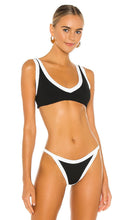 LSPACE Lala Bikini Top in Black - Haut de bikini LSPACE Lala en noir - LSPACE Lala 黑色比基尼上衣 - LSPACE Lala Bikinioberteil in Schwarz - LSPACE Lala 비키니 탑블랙 색상 - Top bikini LSPACE Lala in nero