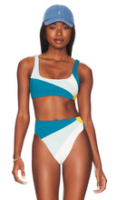 LSPACE Lizzie Sunburst Bikini Top in Teal - LSPACE - Haut de bikini Lizzie Sunburst en bleu sarcelle - LSPACE Lizzie Sunburst 青色比基尼上衣 - LSPACE Lizzie Sunburst Bikinioberteil in Blaugrün - LSPACE Lizzie Sunburst 비키니 탑 - Top bikini LSPACE Lizzie Sunburst in verde acqua
