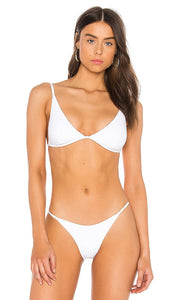 LSPACE Millie Bikini Top in White - Haut de bikini LSPACE Millie en blanc - LSPACE Millie 白色比基尼上衣 - LSPACE Millie Bikinioberteil in Weiß - LSPACE Millie 비키니 탑 화이트 색상 - Top bikini LSPACE Millie in bianco
