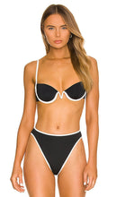 LSPACE Nico Bikini Top in Black - Haut de bikini LSPACE Nico en noir - LSPACE Nico 黑色比基尼上衣 - LSPACE Nico Bikinioberteil in Schwarz - LSPACE Nico 비키니 탑블랙 색상 - Top bikini LSPACE Nico in nero