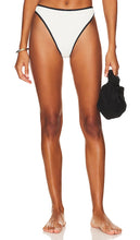 LSPACE Nora Bitsy High Waisted Bottom in Cream - LSPACE Nora Bitsy Bas taille haute en crème - LSPACE Nora Bitsy 奶油色高腰底裤 - LSPACE Nora Bitsy hoch taillierte Hose in Creme - LSPACE Nora Bitsy 하이웨이스트 하의 크림 색상 - LSPACE Nora Bitsy fondo a vita alta in crema