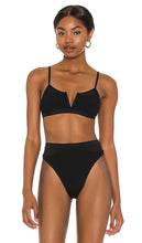LSPACE Sadie Bikini Top in Black - Haut de bikini LSPACE Sadie en noir - LSPACE Sadie 黑色比基尼上衣 - LSPACE Sadie Bikinioberteil in Schwarz - LSPACE Sadie 비키니 탑블랙 색상 - Top bikini LSPACE Sadie in nero