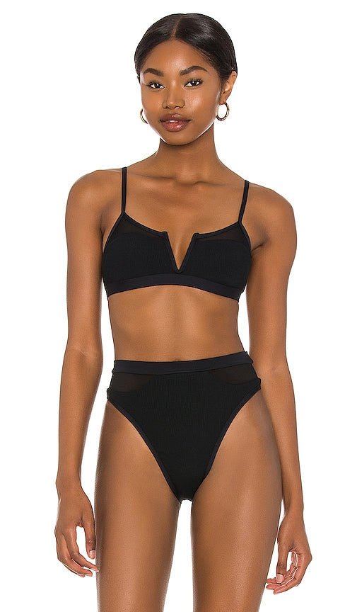 LSPACE Sadie Bikini Top in Black - Haut de bikini LSPACE Sadie en noir - LSPACE Sadie 黑色比基尼上衣 - LSPACE Sadie Bikinioberteil in Schwarz - LSPACE Sadie 비키니 탑블랙 색상 - Top bikini LSPACE Sadie in nero