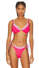 LSPACE Seam-free Fused Zendaya Bikini Top in Fuchsia - Haut de bikini Zendaya fusionné sans couture LSPACE en fuchsia - LSPACE 无缝融合 Zendaya 紫红色比基尼上衣 - Nahtfreies, verschmolzenes Zendaya-Bikinioberteil von LSPACE in Fuchsia - LSPACE 솔기가 없는 융합된 Zendaya 비키니 탑 - Top bikini Zendaya fuso senza cuciture LSPACE in fucsia