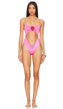 LSPACE Sierra Satin Shine Classic One Piece in Pink - LSPACE Sierra Satin Shine Classic une pièce en rose - LSPACE Sierra Satin Shine 经典粉色一件 - LSPACE Sierra Satin Shine klassischer Einteiler in Rosa - LSPACE Sierra Satin Shine 클래식 원피스 핑크 색상 - LSPACE Sierra Satin Shine Costume intero classico in rosa