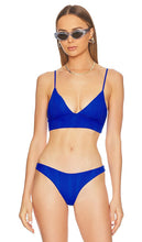 LSPACE Winnie Bikini Top in Royal - Haut de bikini LSPACE Winnie en bleu royal - LSPACE Winnie 皇家比基尼上衣 - LSPACE Winnie Bikinioberteil in Royal - LSPACE Winnie 비키니 탑 - Top bikini LSPACE Winnie in colore reale