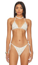 LSPACE X Hanna Montazami Lotus Bikini Top in Beige - Haut de bikini Lotus LSPACE X Hanna Montazami en beige - LSPACE X Hanna Montazami 米色莲花比基尼上衣 - LSPACE X Hanna Montazami Lotus-Bikinioberteil in Beige - LSPACE X Hanna Montazami 로터스 비키니 탑 베이지 색상 - Top bikini LSPACE X Hanna Montazami Lotus in beige